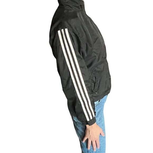 Vintage Adidas Windbreaker   - Picture 7 of 10